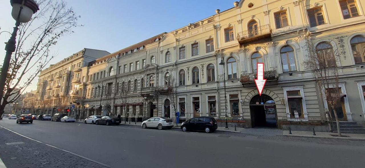 Bright And Cozy Apartment On Aghmashenebeli Avenue Tbilisi Exterior foto